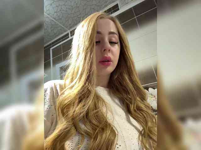Miss-Etikaa webcam