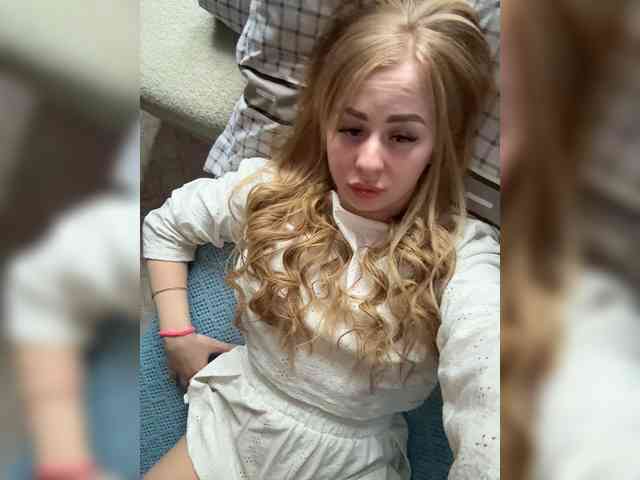 Miss-Etikaa webcam