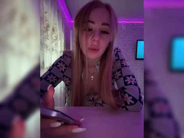 Miss-Etikaa webcam