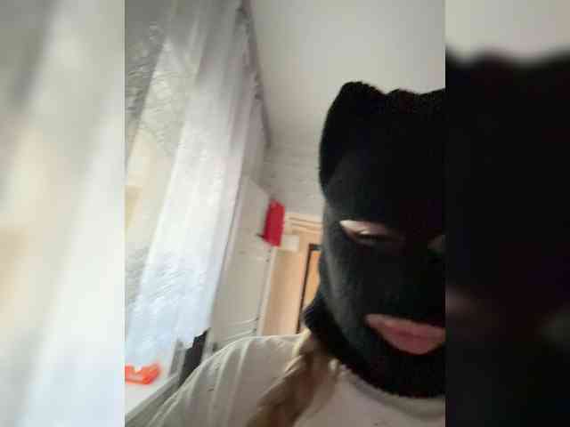 Black-Etika webcam