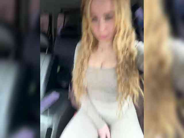 Miss-Etikaa webcam