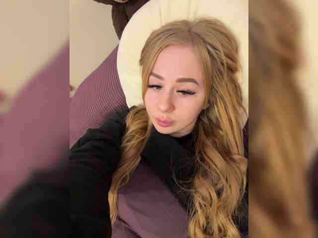 Miss-Etikaa webcam