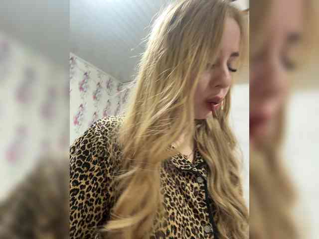 Miss-Etikaa webcam