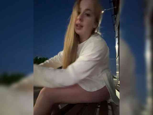 Miss-Etikaa webcam