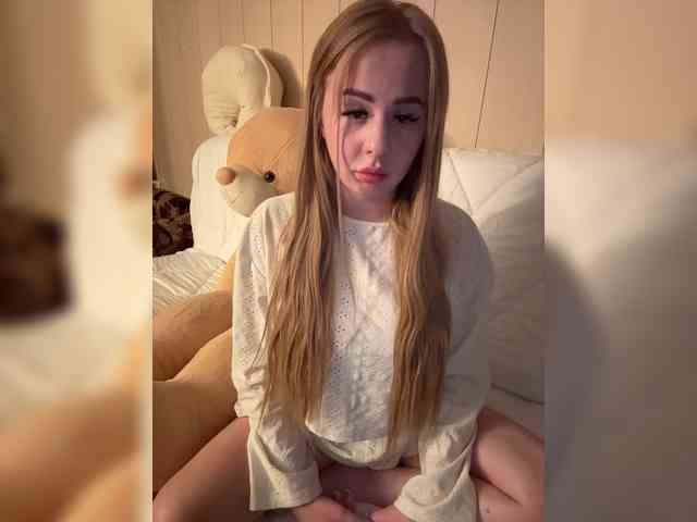 Miss-Etikaa webcam