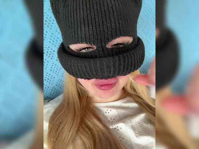 Black-Etika webcam