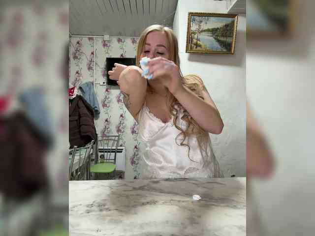 Miss-Etikaa webcam