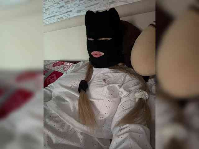 Black-Etika webcam