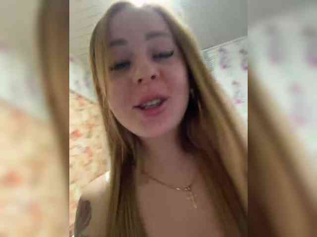Miss-Etikaa webcam