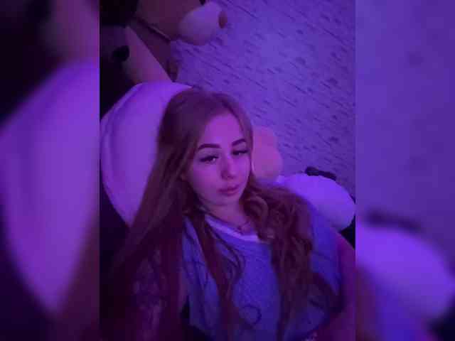 Miss-Etikaa webcam
