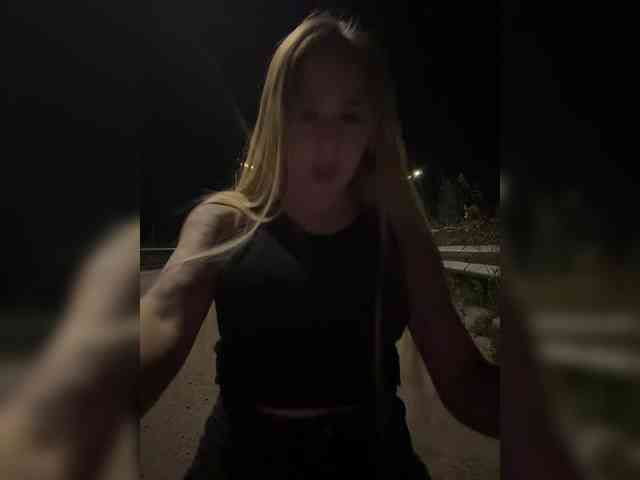 Miss-Etikaa webcam
