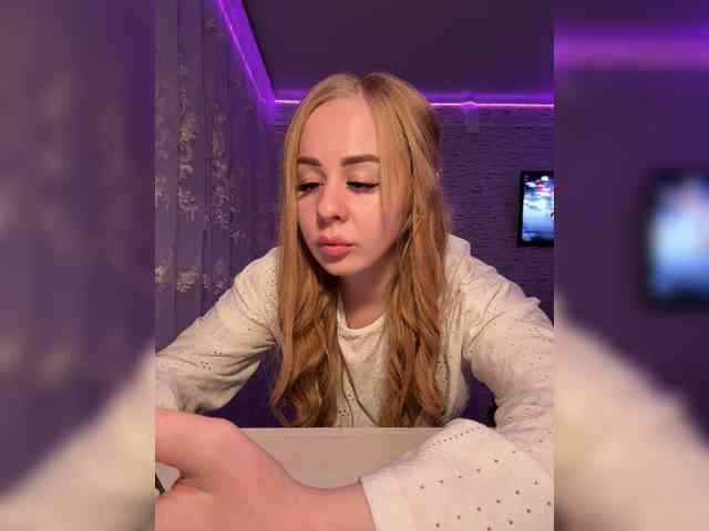 Miss-Etikaa webcam