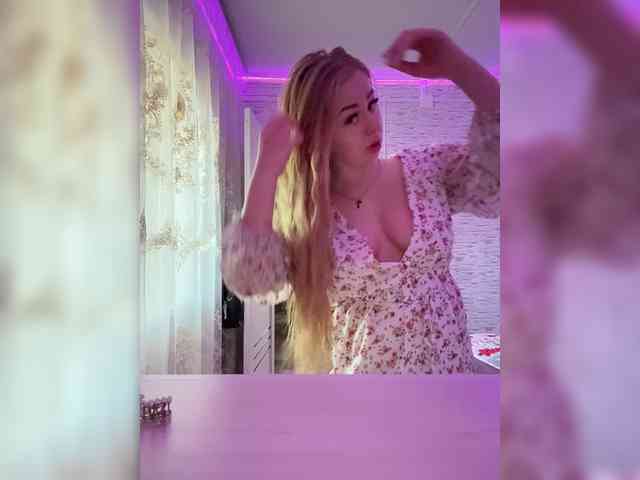 Miss-Etikaa webcam