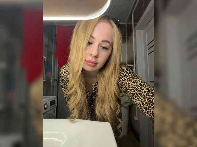 Miss-Etikaa webcam