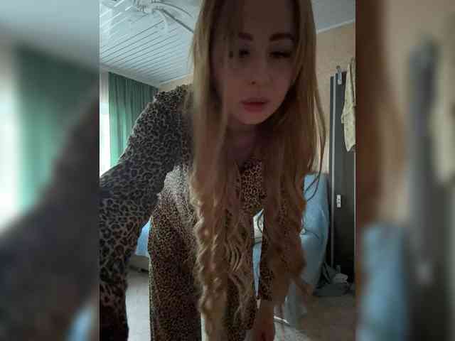 Miss-Etikaa webcam