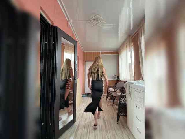 Miss-Etikaa webcam