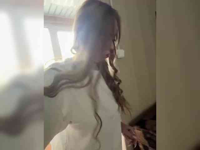 Miss-Etikaa webcam