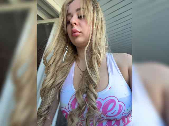 Miss-Etikaa webcam
