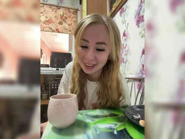 Miss-Etikaa webcam