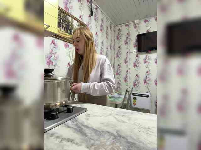 Miss-Etikaa webcam