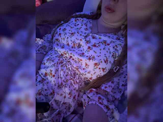 Miss-Etikaa webcam