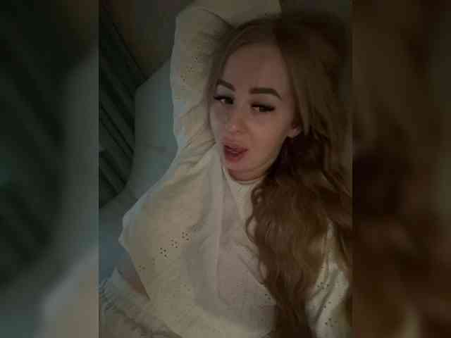 Miss-Etikaa webcam