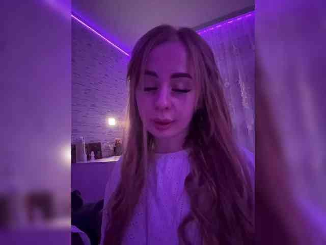 Miss-Etikaa webcam