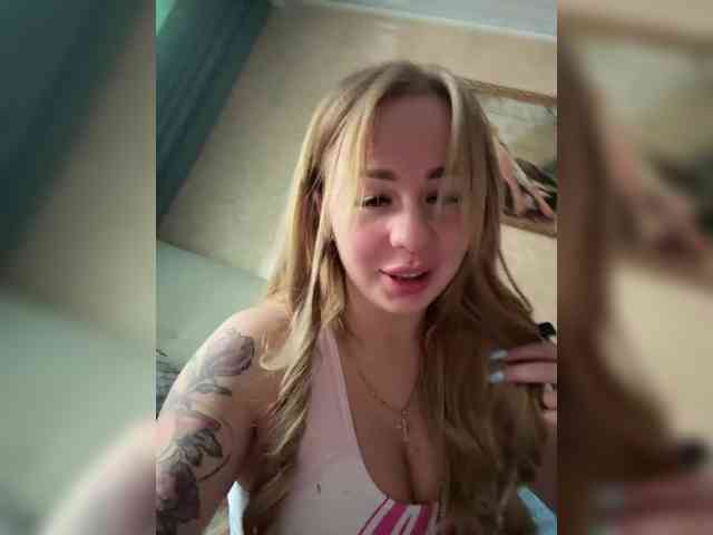 Miss-Etikaa webcam