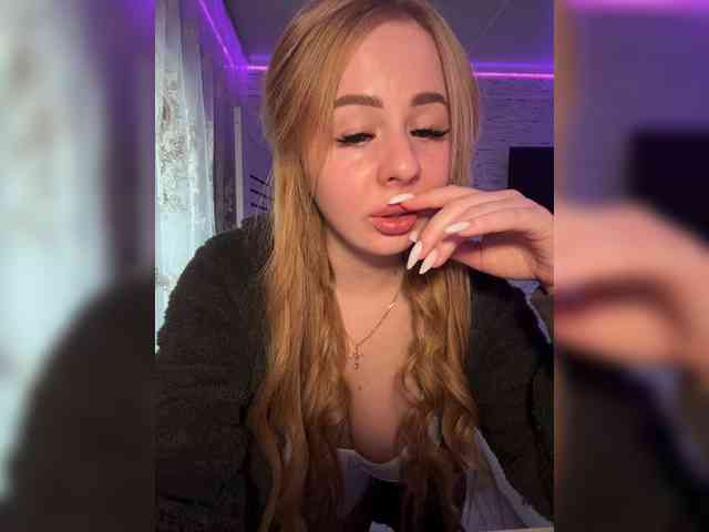 Miss-Etikaa webcam