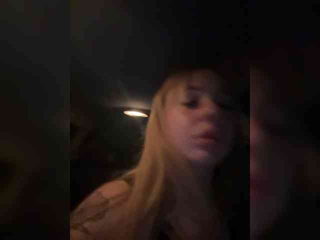 Miss-Etikaa webcam