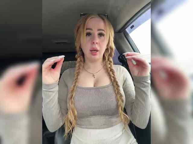 Miss-Etikaa webcam