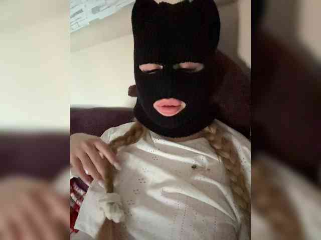 Black-Etika webcam