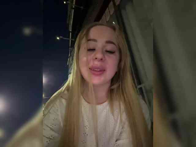 Miss-Etikaa webcam