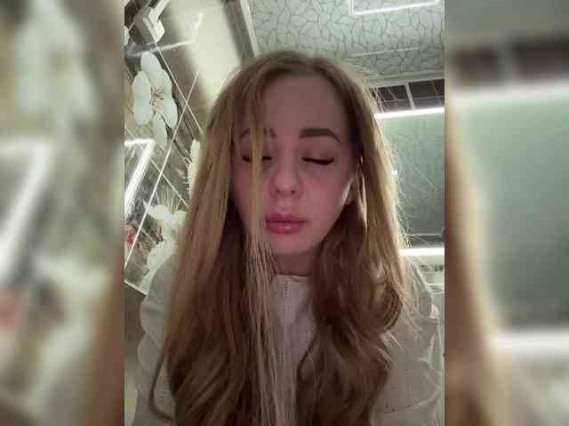 Miss-Etikaa webcam
