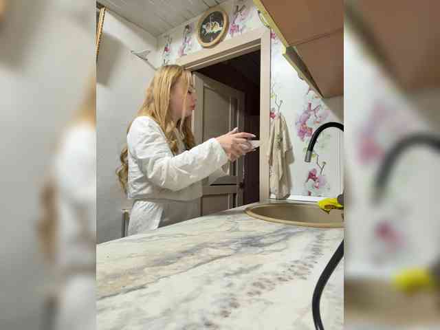 Miss-Etikaa webcam