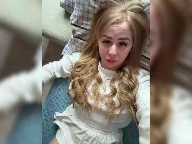 Miss-Etikaa webcam
