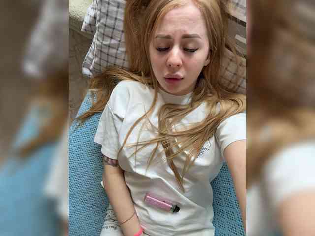 Miss-Etikaa webcam
