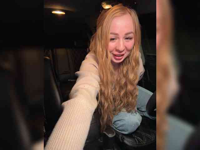 Miss-Etikaa webcam