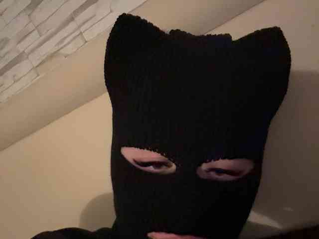 Black-Etika webcam