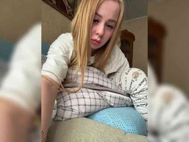 Miss-Etikaa webcam
