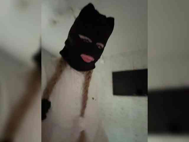 Black-Etika webcam
