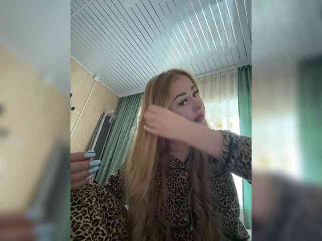 Miss-Etikaa webcam
