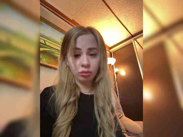 Miss-Etikaa webcam
