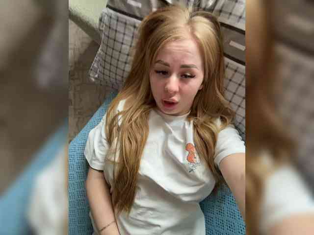 Miss-Etikaa webcam