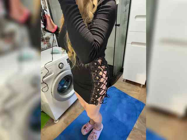 Miss-Etikaa webcam