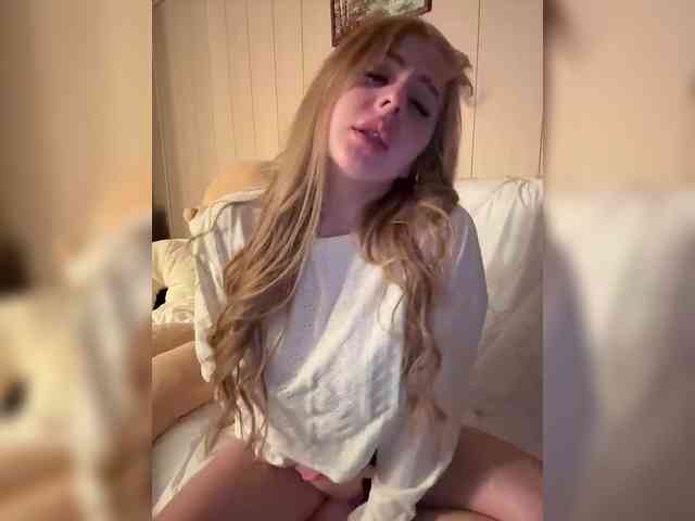 Miss-Etikaa webcam