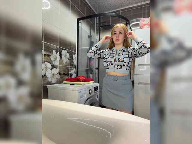 Miss-Etikaa webcam