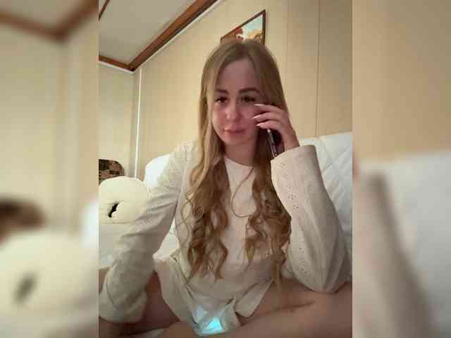 Miss-Etikaa webcam