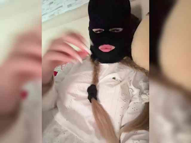 Black-Etika webcam