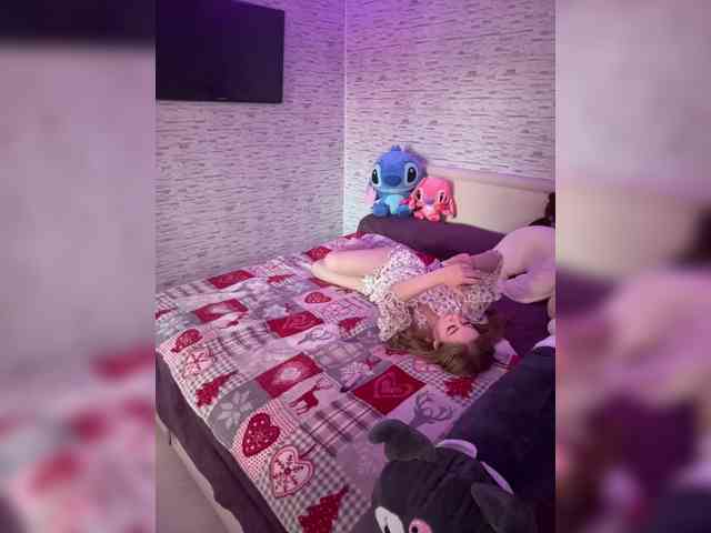 Miss-Etikaa webcam